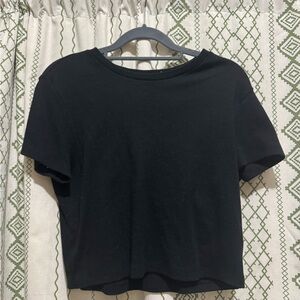 Black Crop T-Shirt with Short Sleeves